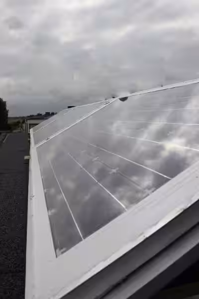 Zelfbouw Zonnepanelen: Uw Eigen Energie Onafhankelijkheid